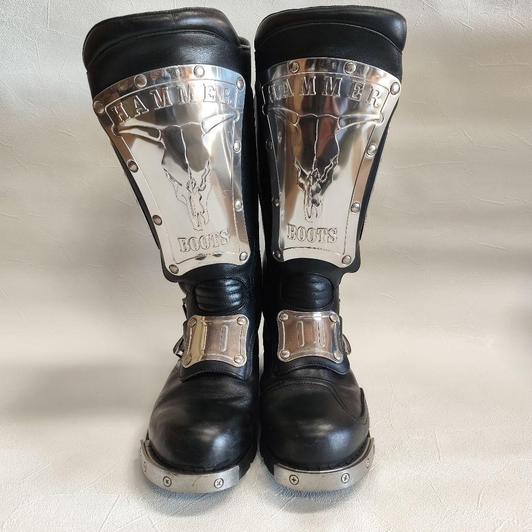 カドヤ、ハンマーブーツ