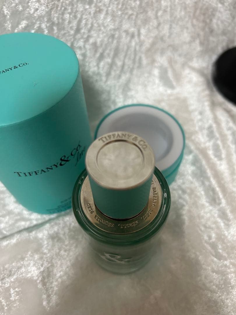 TIFFANY & Co. love 香水 50mlオードパルファム 箱付き