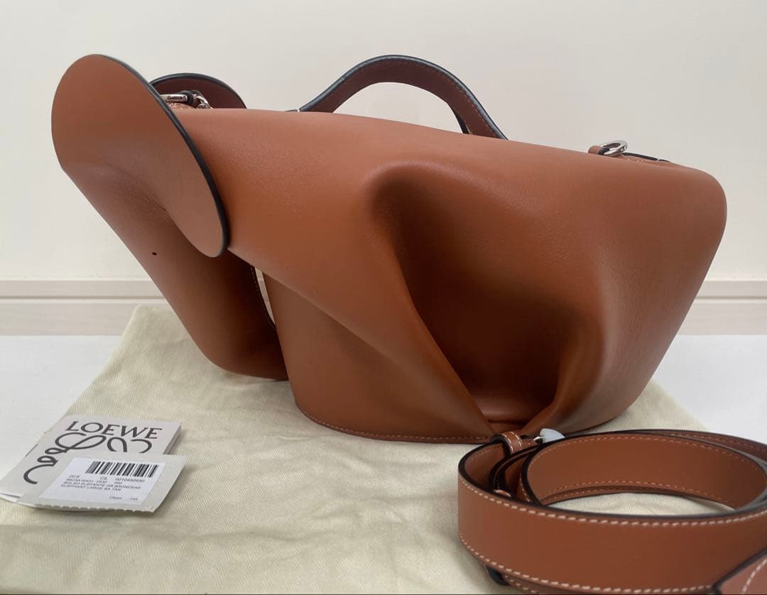 ほぼ未使用【ロエベ】エレファントバッグ ラージ　クラシックカーフ　タン　ブラウン