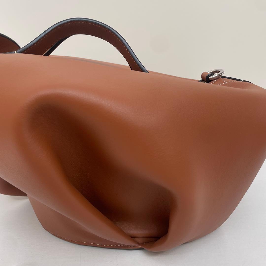 ほぼ未使用【ロエベ】エレファントバッグ ラージ　クラシックカーフ　タン　ブラウン