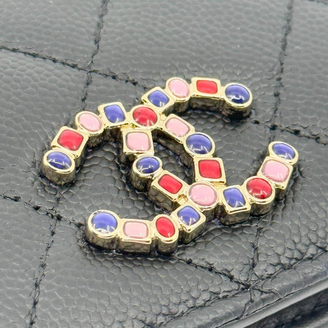 美品　新型　CHANEL シャネル　マトラッセ　ラインストーン　二つ折り財布