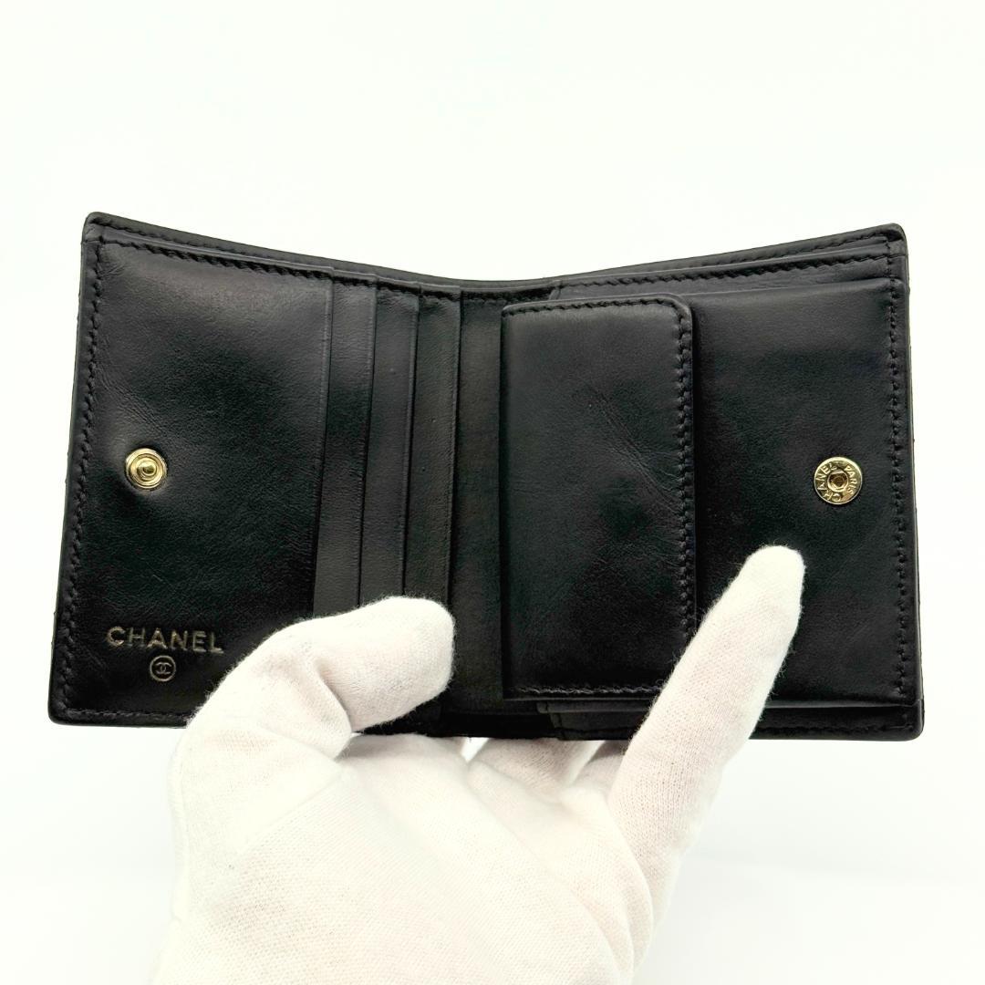 美品　新型　CHANEL シャネル　マトラッセ　ラインストーン　二つ折り財布