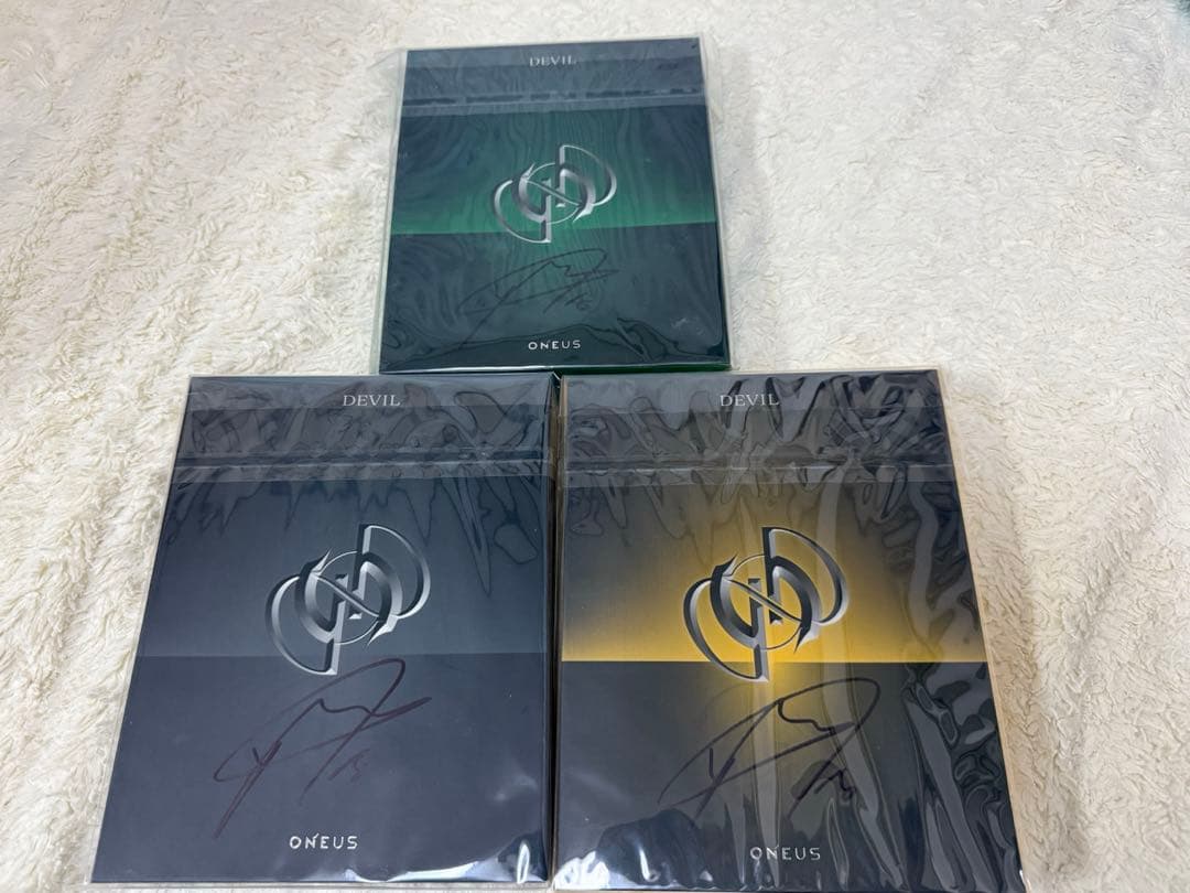 貴重！oneus devilファヌン直筆サイン入りアルバム