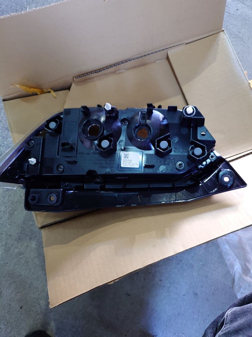 ワゴンR　MH55S MH35S 左テールランプ　新品