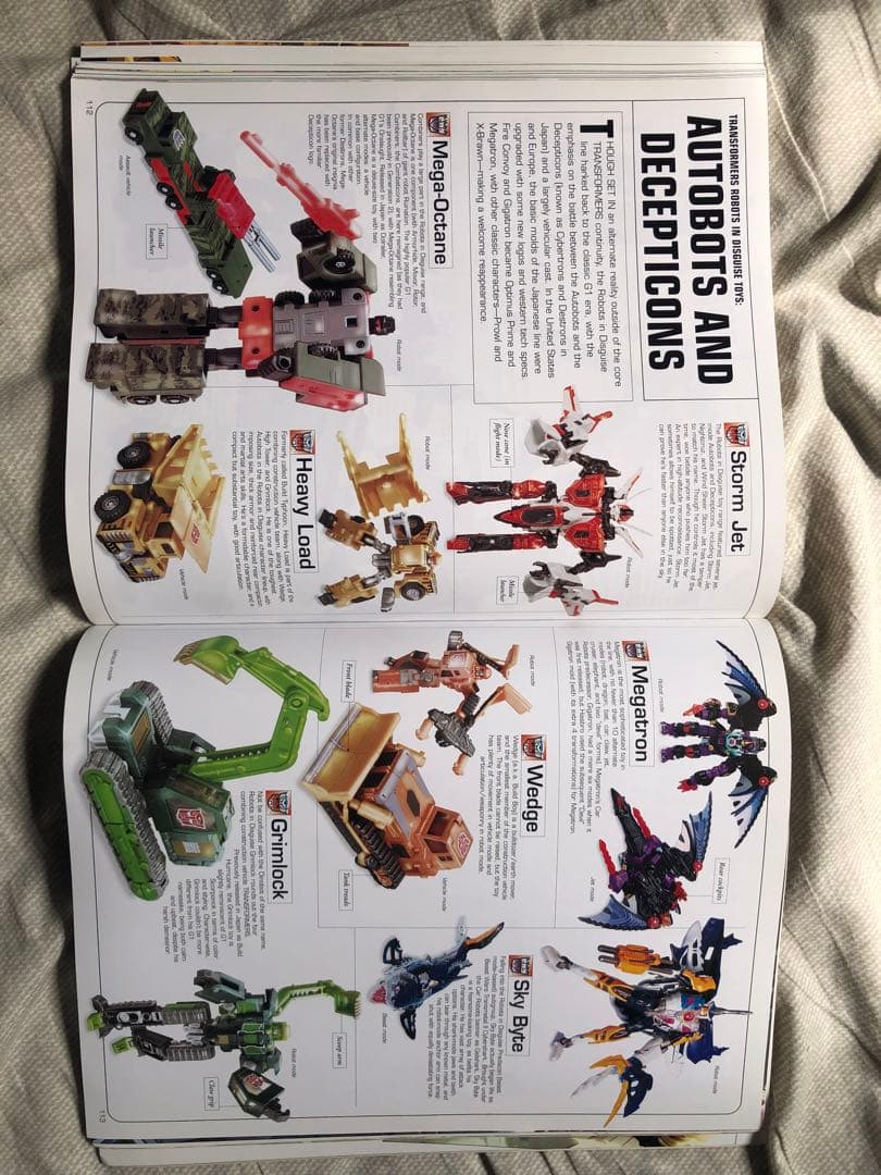 トランスフォーマー　アルティメイト・ガイド　Simon Furman 英語版