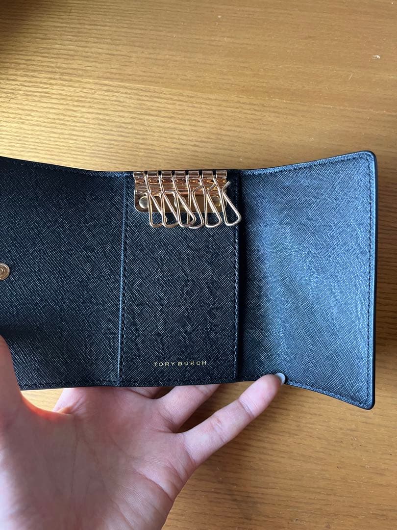 TORY BURCH ブラック レザー キーケース（ショッパー付き）