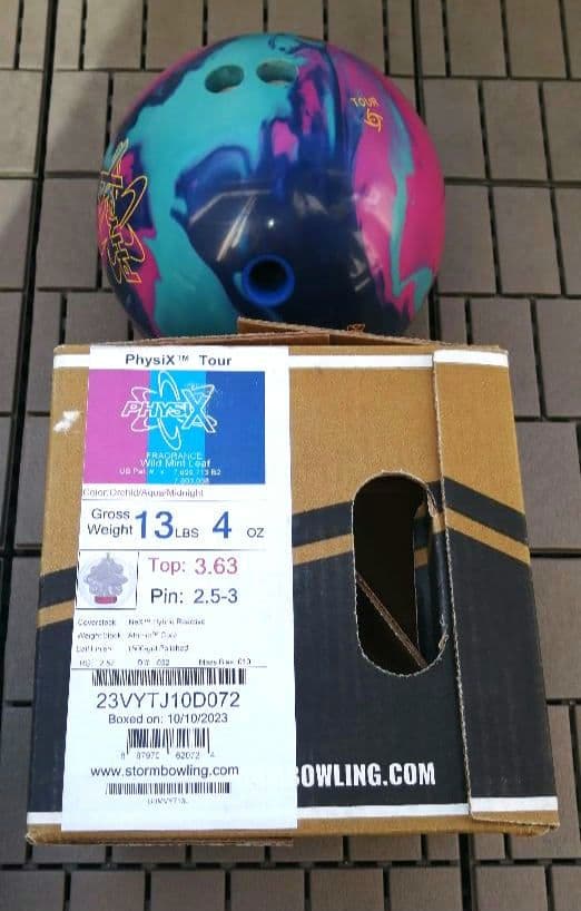 STORM　フィジックスツアー　ボウリングボール　13ポンド