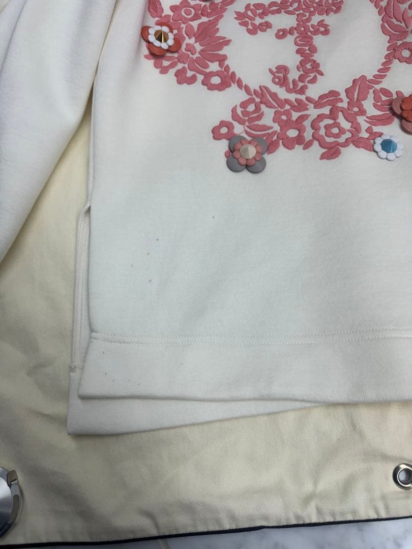 FENDI トップス　トレーナー　スウェットシャツ　アイボリー 花柄　サイズ38