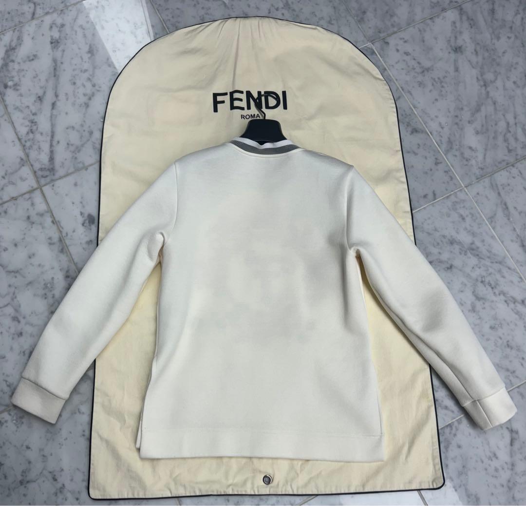 FENDI トップス　トレーナー　スウェットシャツ　アイボリー 花柄　サイズ38
