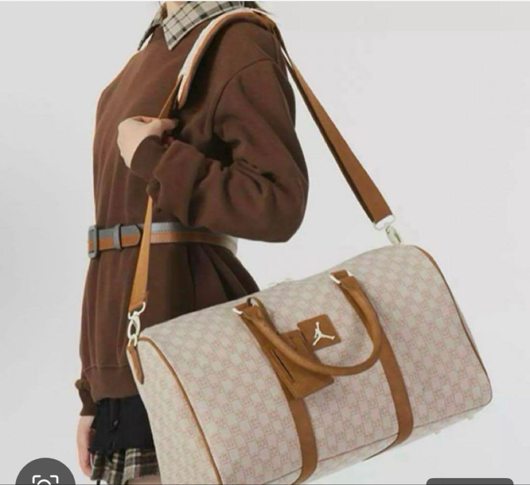 タイムセール中　Jordan ボストンバッグ ベージュ