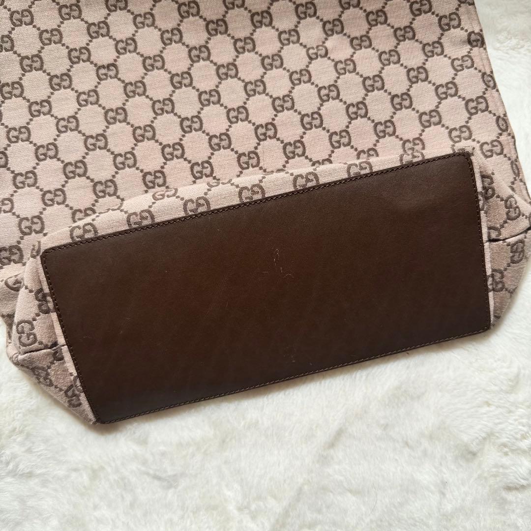 GUCCI GGパターンショルダーバッグ