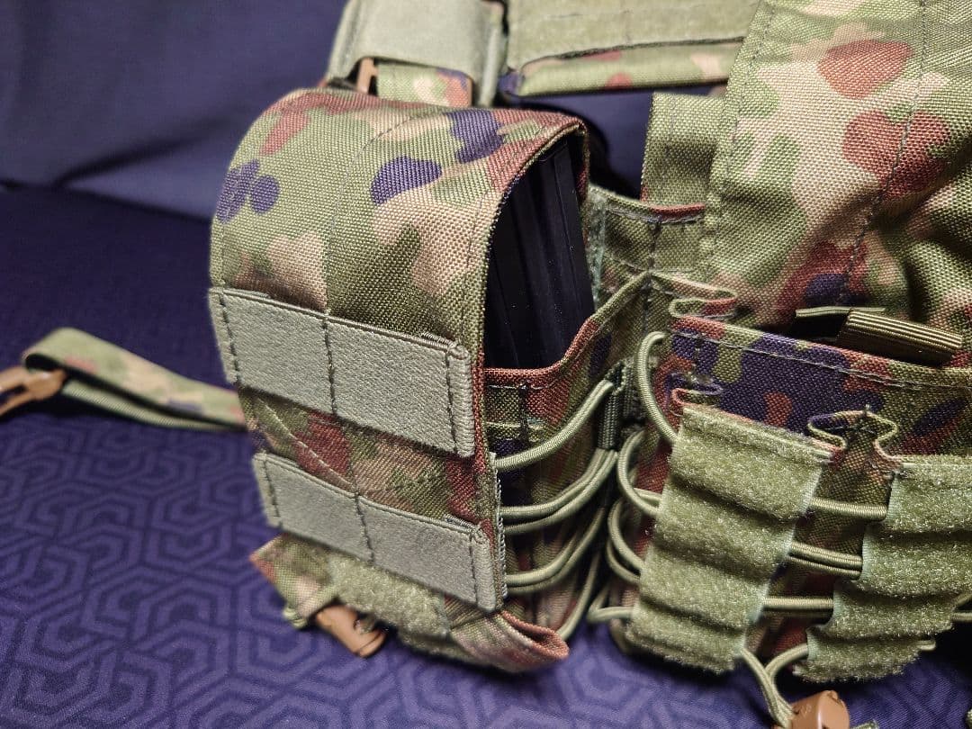 【中古品】AGGRESSOR GROUP チェストリグ 日本製 迷彩