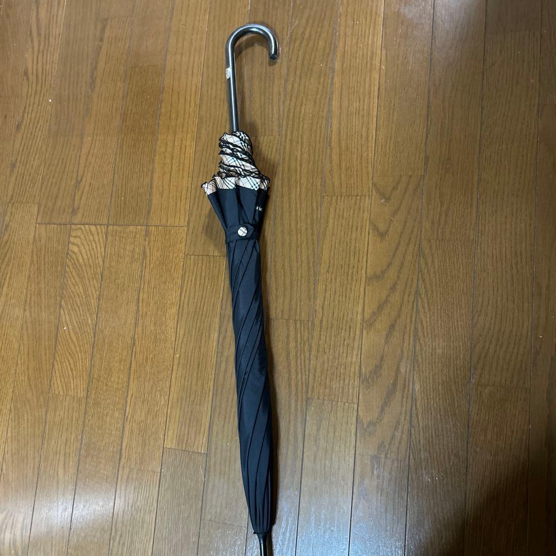 ●BURBERRYバーバリー　ブラック　フリル　ノバチェック長傘　未使用●