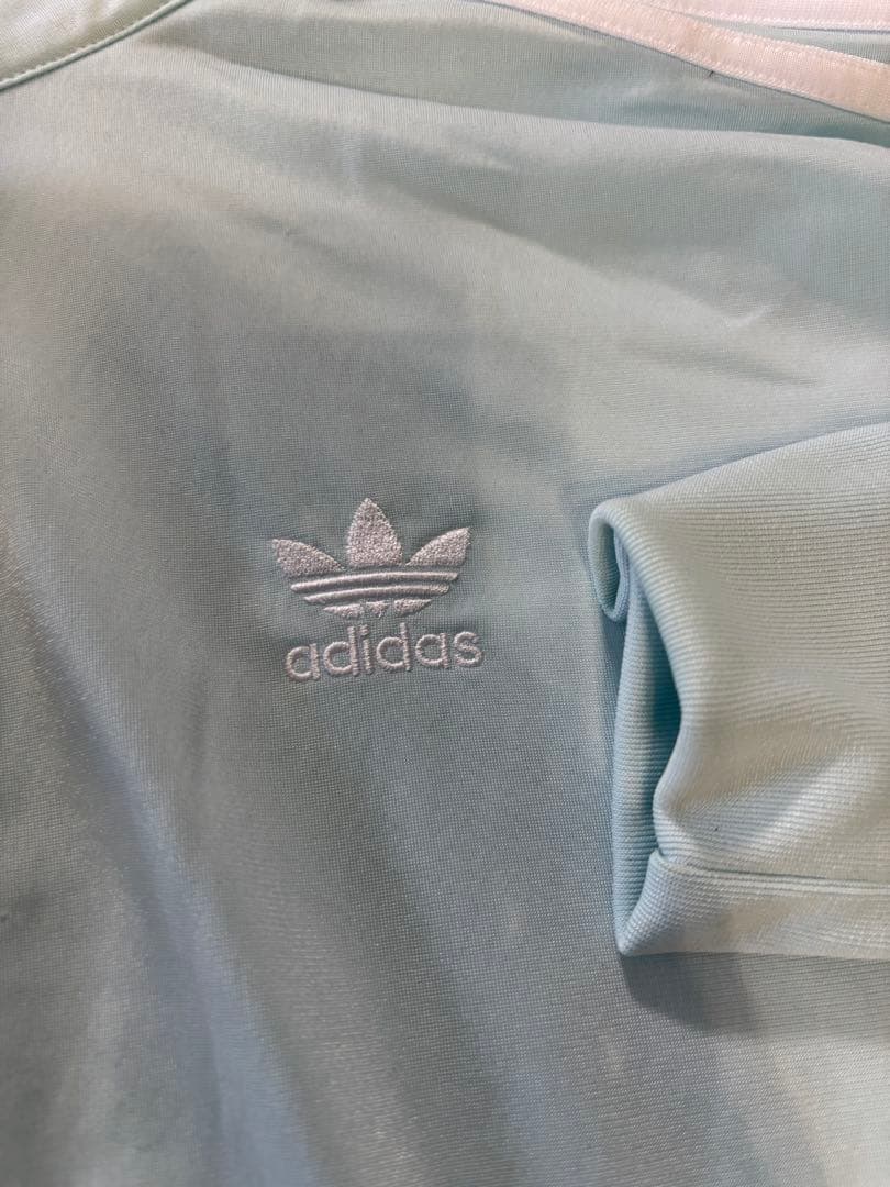 ナヨン着用　adidas セットアップ ジャージ トラックジャケットパンツ水色L