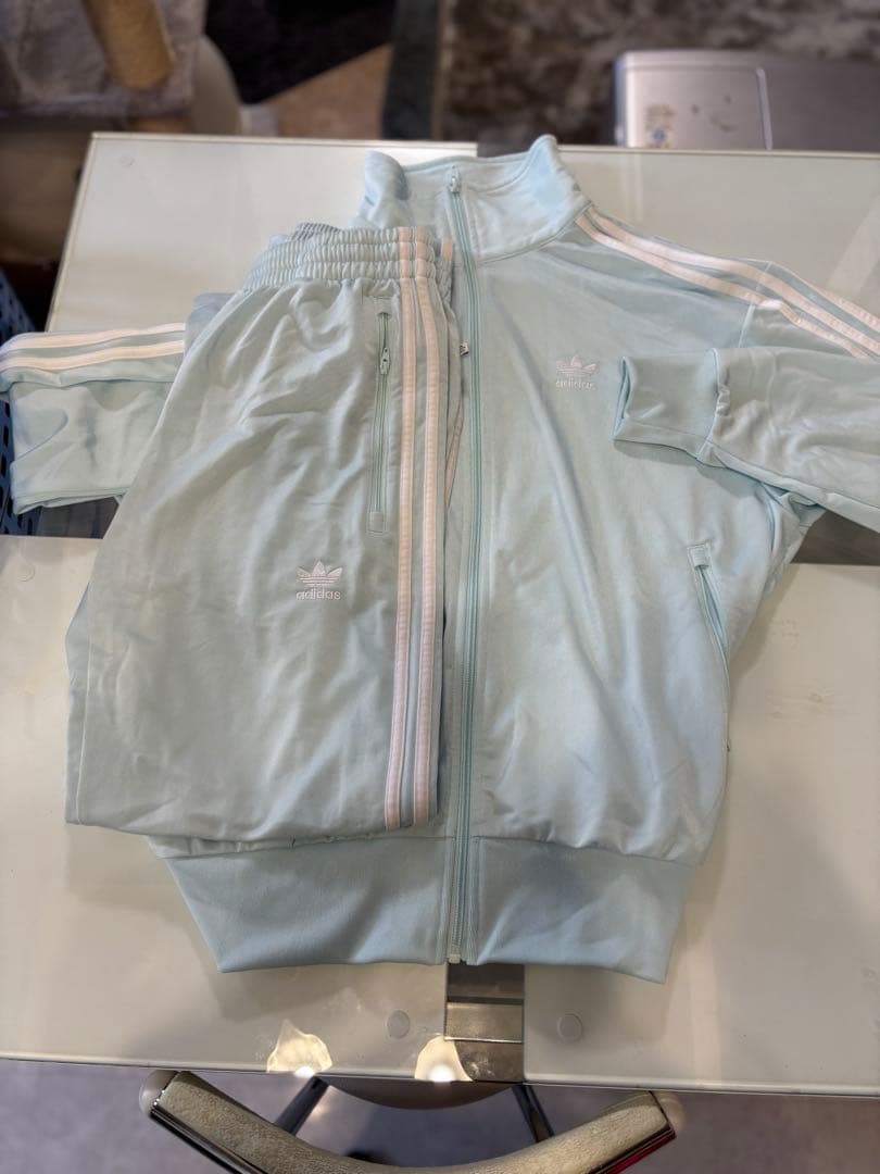 ナヨン着用　adidas セットアップ ジャージ トラックジャケットパンツ水色L