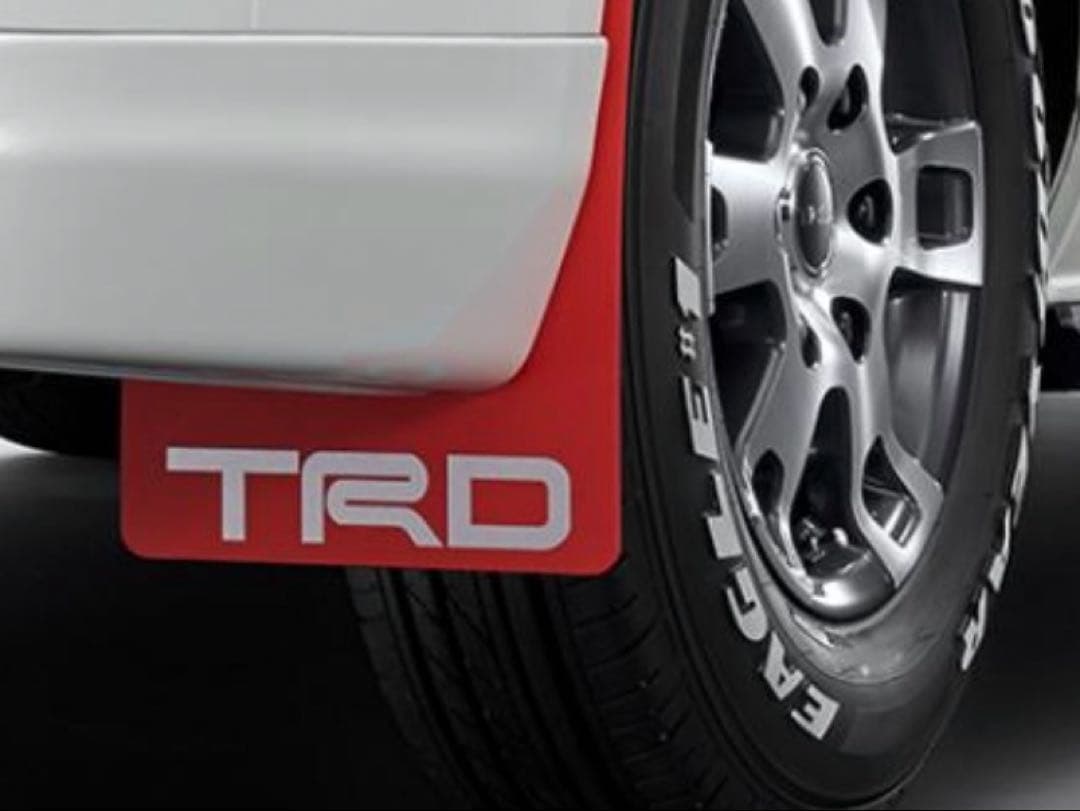 【新品未使用品】TRD ハイエース マッドフラップ　4枚セット