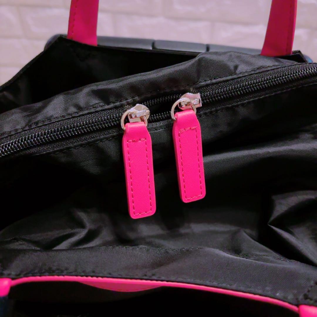 希少 美品 SWANY スワニー キャリーケース マンハッタナーズ 4輪 猫柄