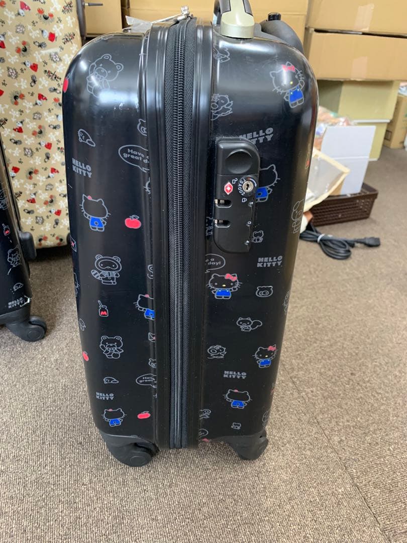 コキンWさま　ハローキティ キャリーケース 2個セット