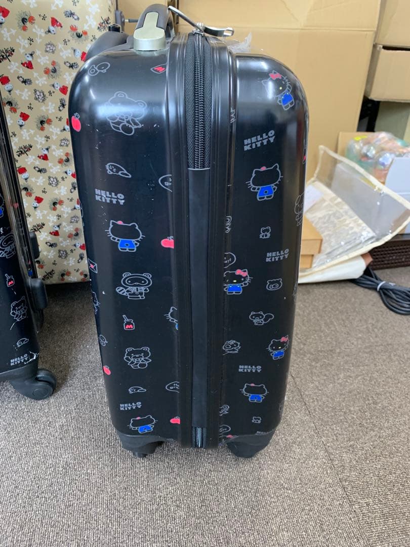 コキンWさま　ハローキティ キャリーケース 2個セット
