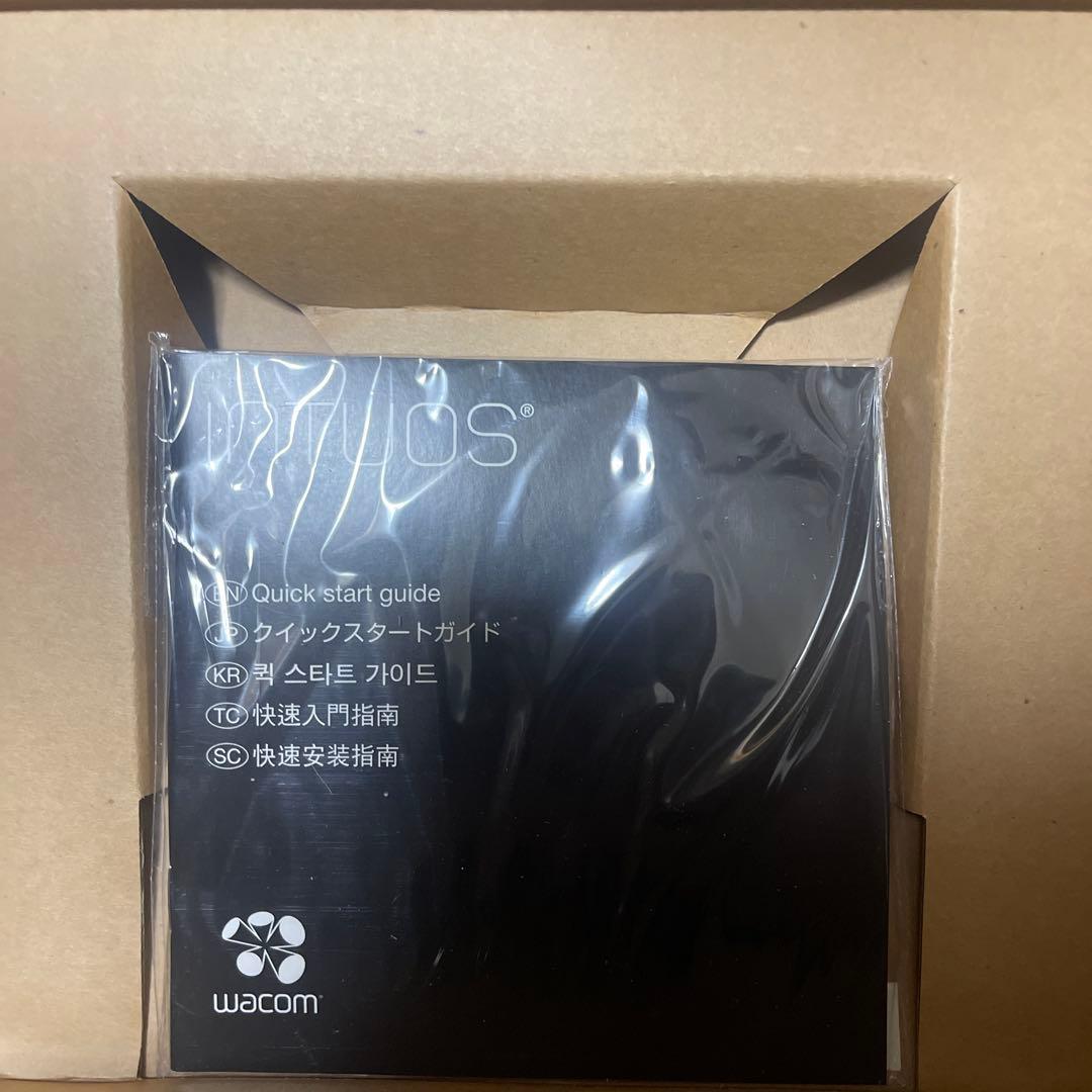 INTUOS ペンタブレット CTH-480/R3 一太郎モデル