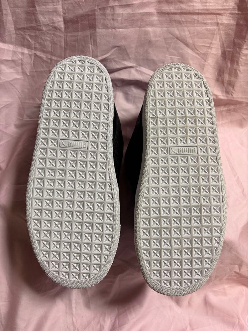 ✨新品/未使用✨PUMA × HELLO KITTY コラボスニーカー