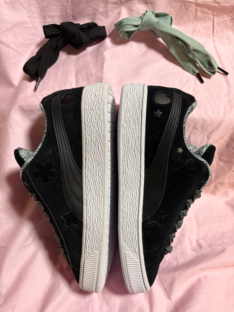 ✨新品/未使用✨PUMA × HELLO KITTY コラボスニーカー
