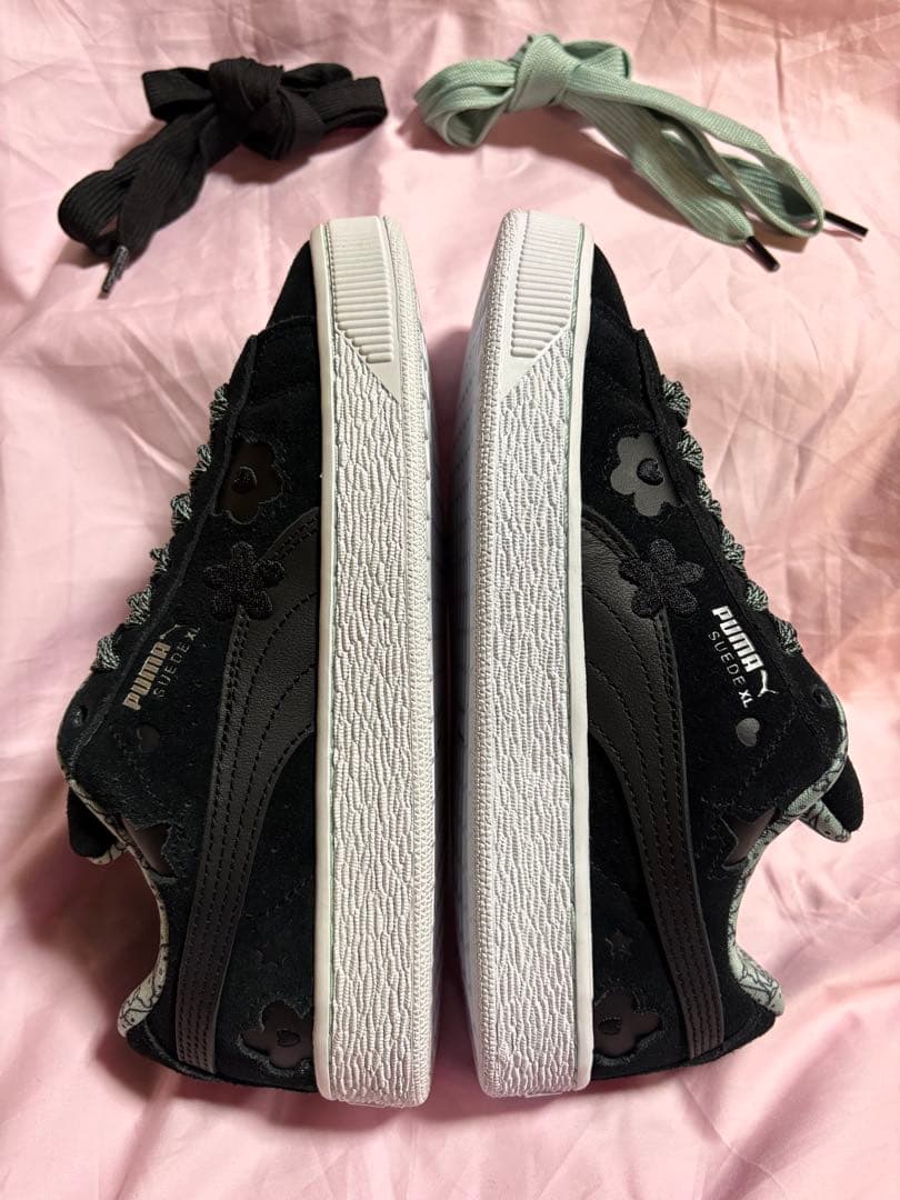 ✨新品/未使用✨PUMA × HELLO KITTY コラボスニーカー