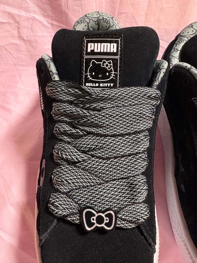 ✨新品/未使用✨PUMA × HELLO KITTY コラボスニーカー