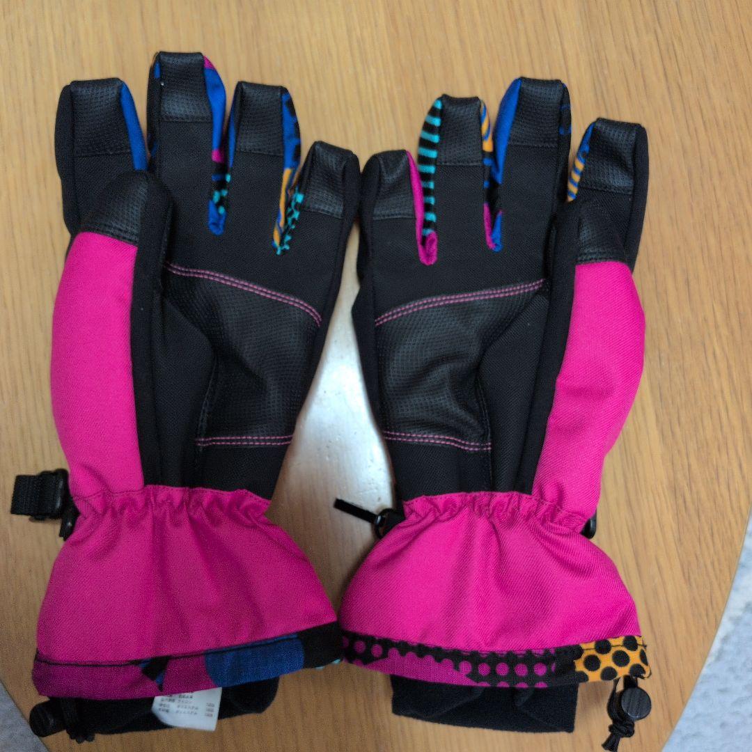 ウィンタースポーツ用ディズニージャケットとパンツ、グローブセット