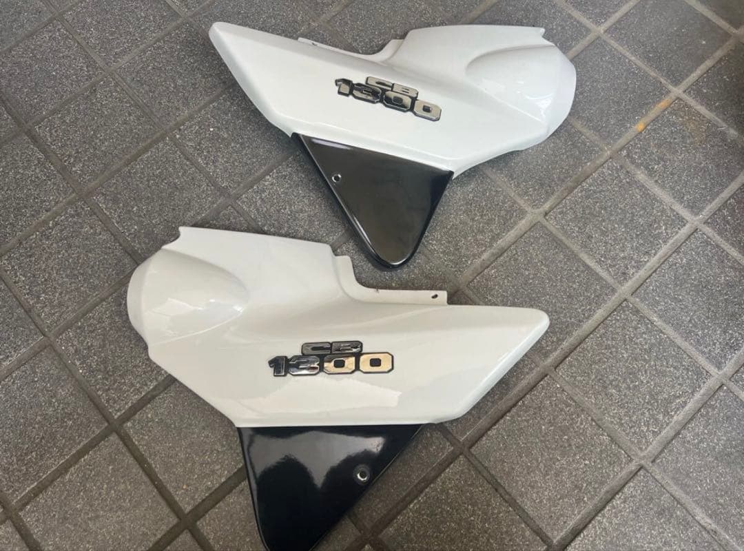 ホンダCB1300SF SC40希少社外サイドカバー美品