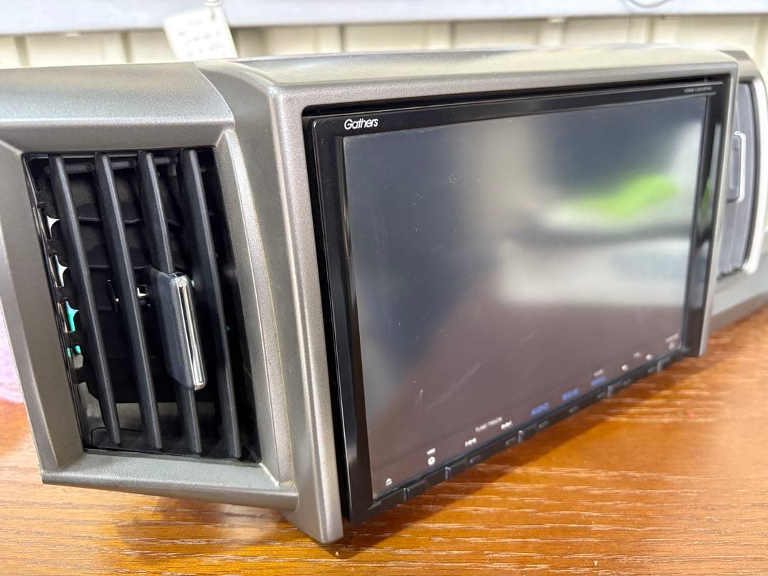 ホンダ純正　Gathers VXM-135VFNi 9インチ　カーナビ