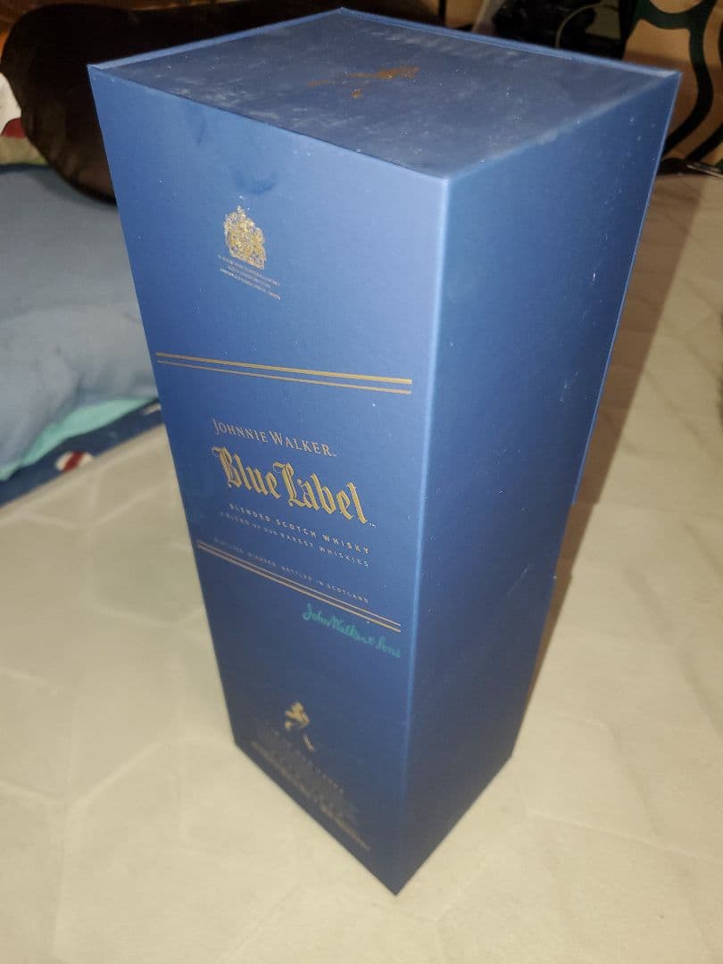 ジョニーウォーカー ブルーラベル 750ml 40度　正規品