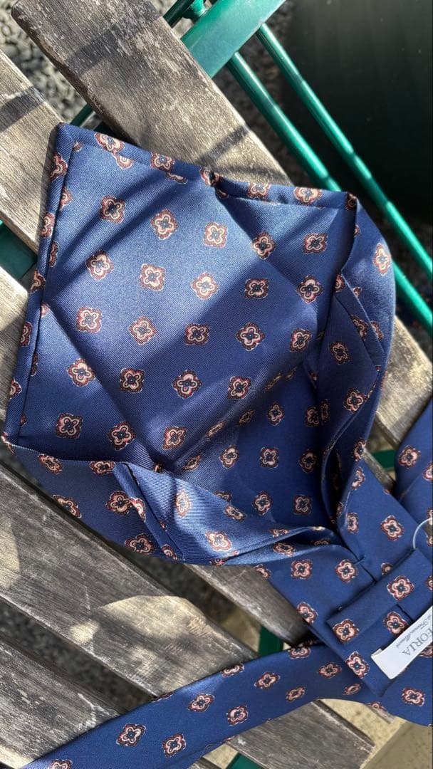 未使用　Teolia di Franco ネイビー シルクネクタイ イタリア製