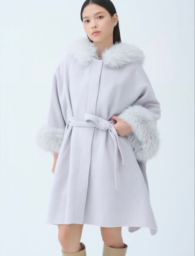 セルフォード2025年新作 ファーポンチョコート　LGRY