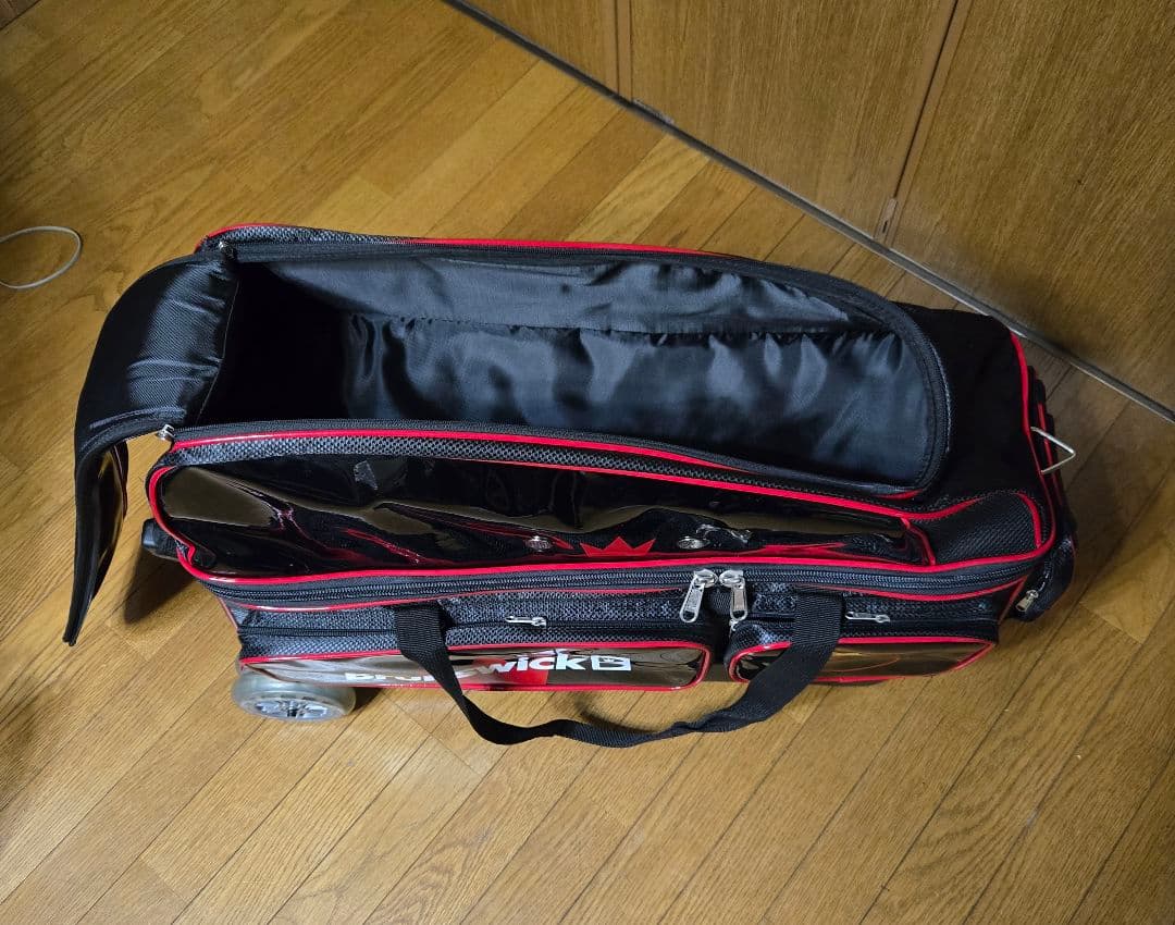 Brunswick ボウリング用バッグ 黒赤