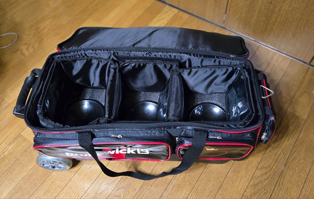 Brunswick ボウリング用バッグ 黒赤