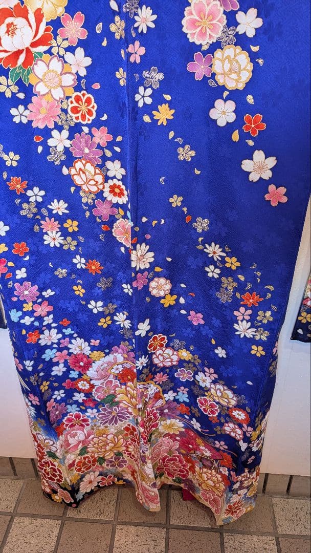 【美品】青色 花柄 振袖