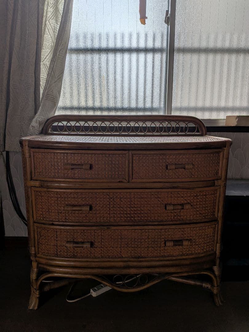 籐タンス　天板汚れあり
