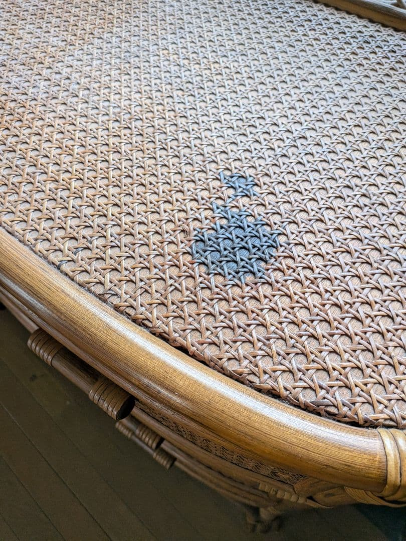 籐タンス　天板汚れあり