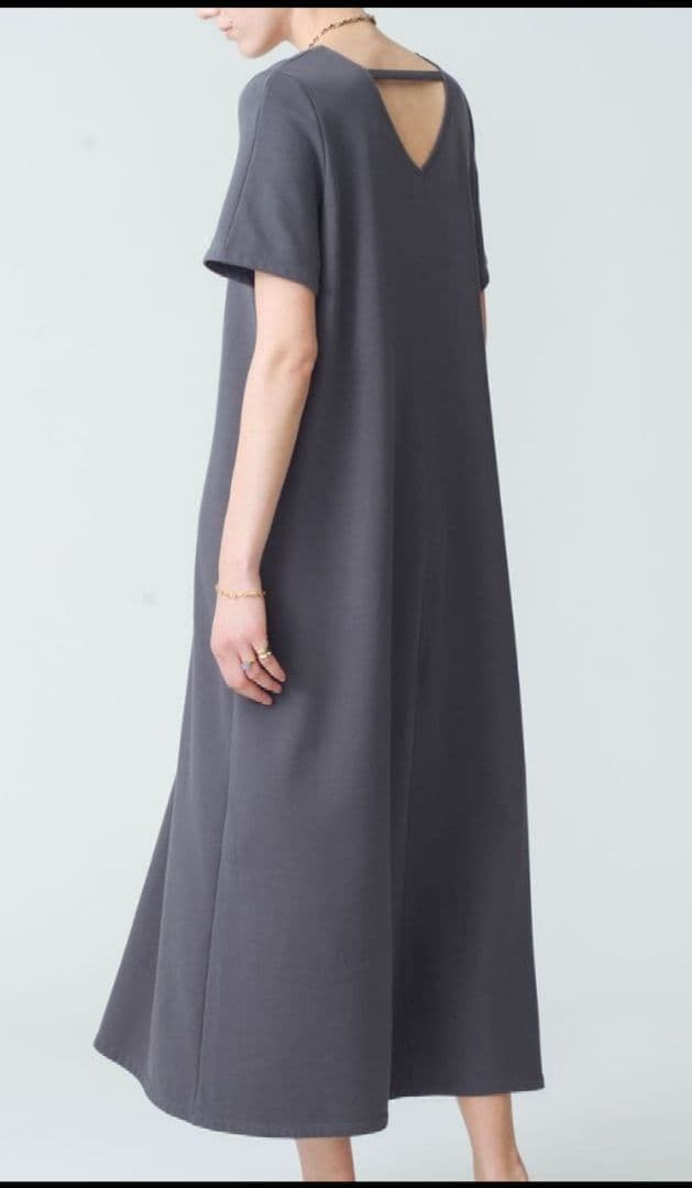 ✿　美品　エブールebure2025ss　ライトミニ裏毛ワンピース　グレー