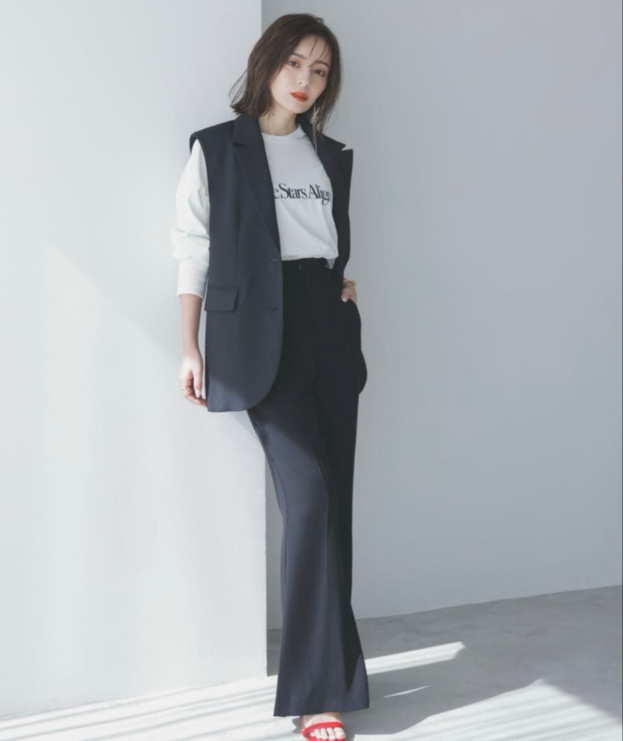 anuans バックベンツセミフレアパンツ