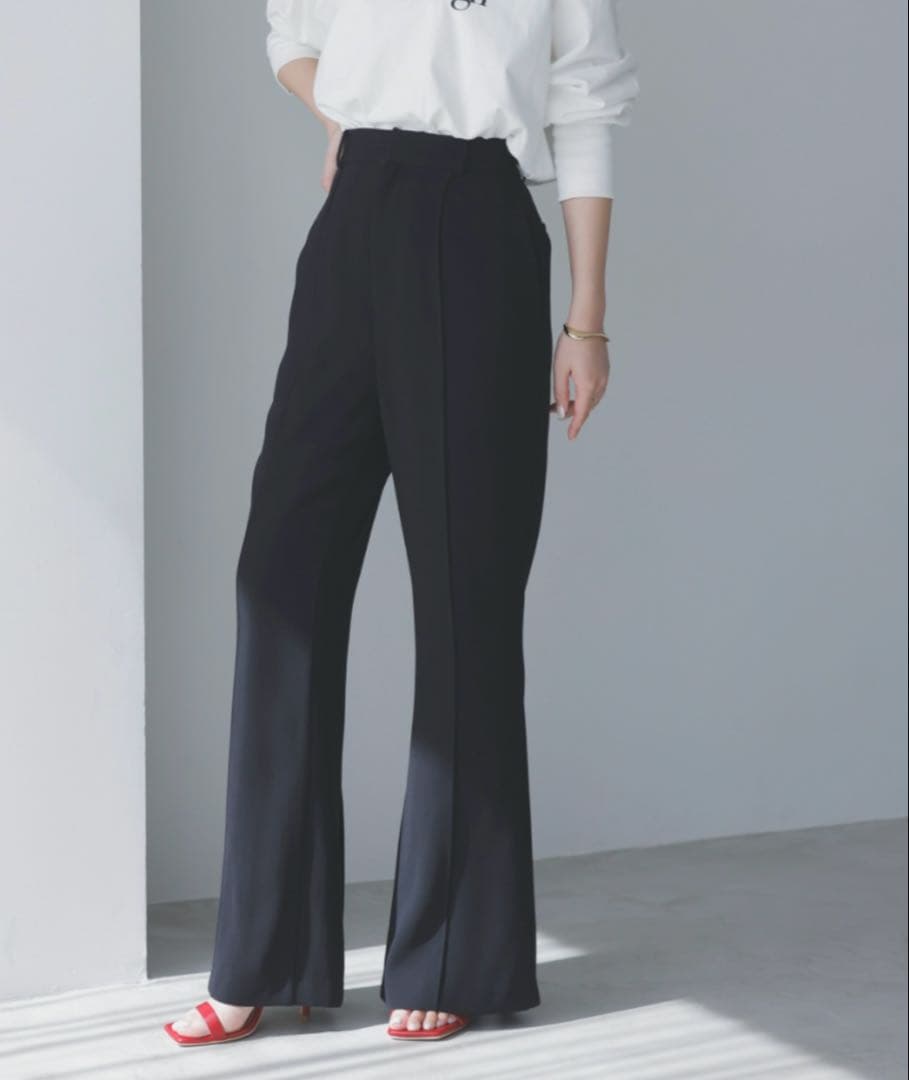 anuans バックベンツセミフレアパンツ