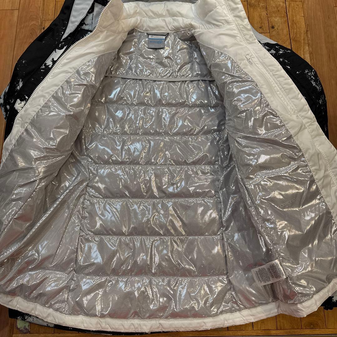 コロンビア　Columbia フード付きアウターウェア 黒白　インナーダウン