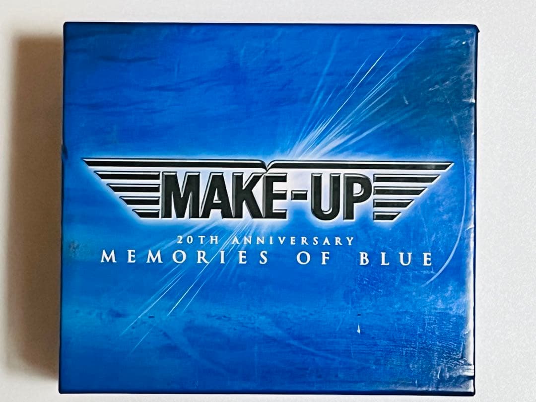 MAKE UP 20周年記念BOX 「MEMORIES OF BLUE」