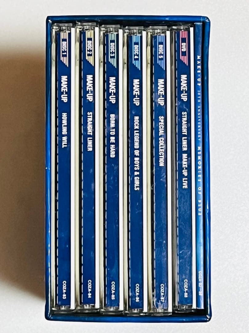 MAKE UP 20周年記念BOX 「MEMORIES OF BLUE」