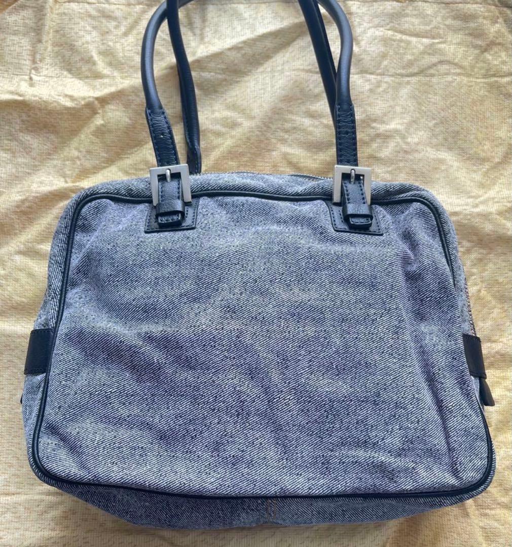 FENDI グレー キャンバス ショルダーバッグ