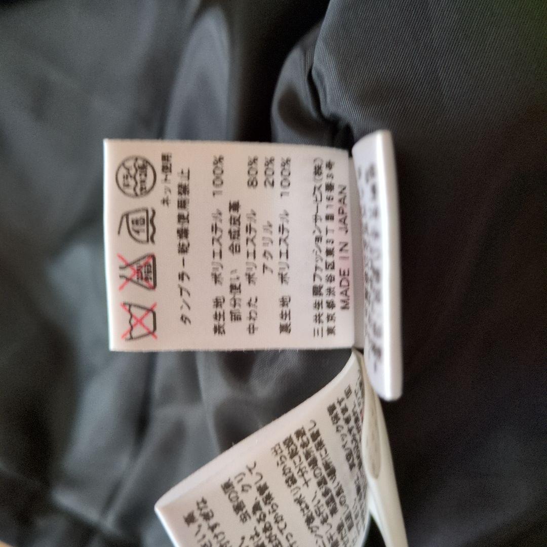 ブラックフード付きロングコート