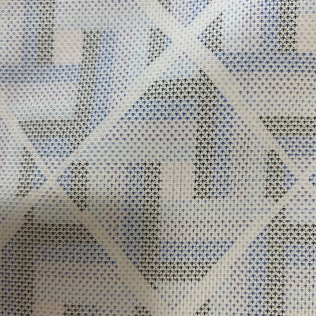 逸品！！　都喜ヱ門　本場白大島紬　着物　幾何学柄　着物スキ倶楽部　６３７