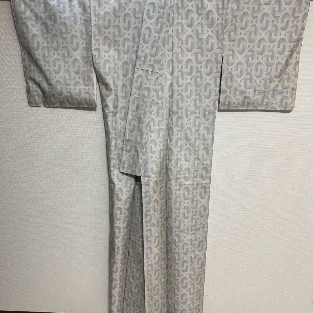 逸品！！　都喜ヱ門　本場白大島紬　着物　幾何学柄　着物スキ倶楽部　６３７