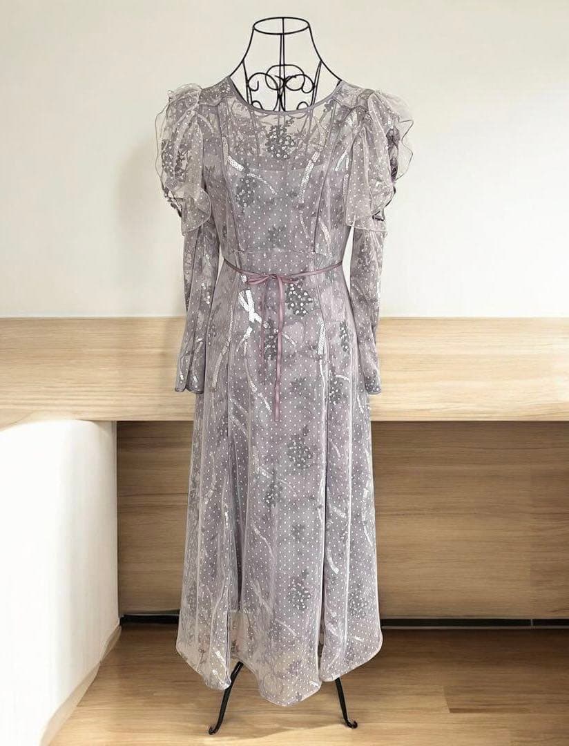 【最終価格】SNIDEL シャイニーエンブロイダリーワンピース